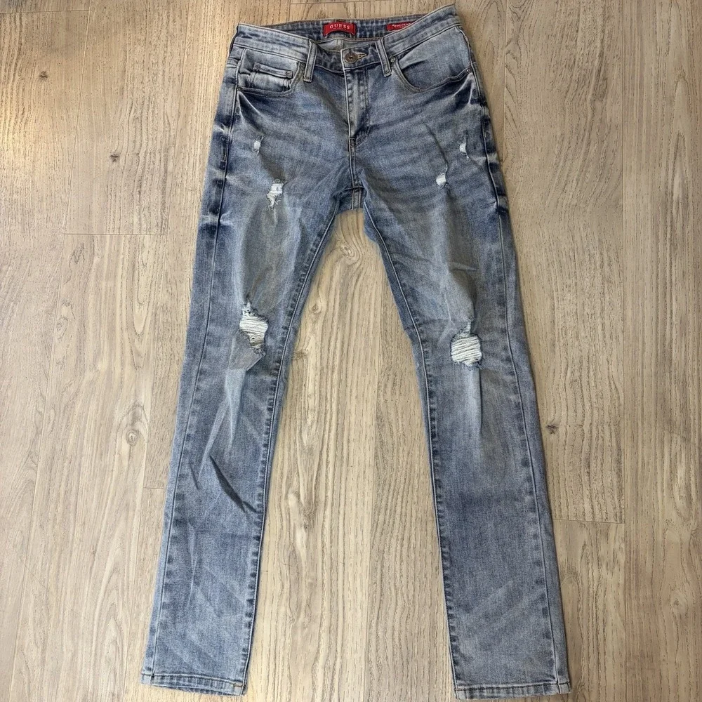 Guess men size